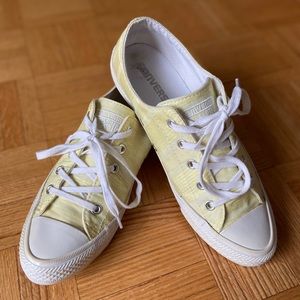 Pastel Yellow Converse Lowtops